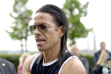 Jorge Gonzalez vor dem Hyat Hotel, Köln