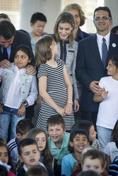 Prinzessin Letizia besucht die Maria Moliner Schule, Madrid
