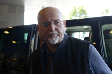 Peter Gabriel vor dem Hyatt Hotel, Köln
