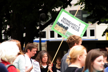 Demonstration gegen Monsanto, TTPI und für Tempelhof