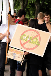Demonstration gegen Monsanto, TTPI und für Tempelhof
