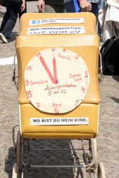 Demo zur Zwangsadoption in der DDR, Berlin