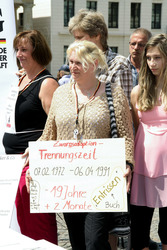 Demo zur Zwangsadoption in der DDR, Berlin