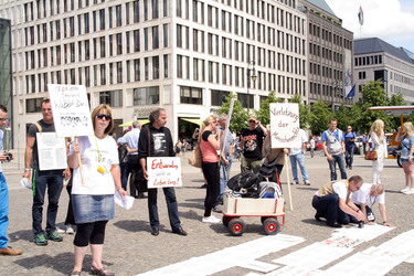 Demo zur Zwangsadoption in der DDR, Berlin