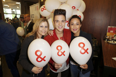 DKMS-Registrierungs- und Informationsstand zum World Blood Cancer Day, Berlin