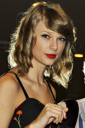 Abflug von Taylor Swift am Flughafen Narita