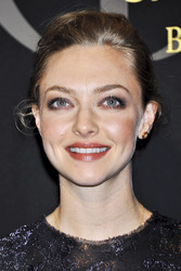 Amanda Seyfried bewirbt Clé de Peau Beauté 2014