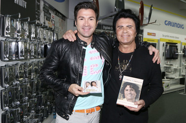 Costa Cordalis und Lucas Cordalis live bei Medimax, Hamburg