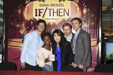 'If/Then' Broadway Cast Autogrammstunde, New York