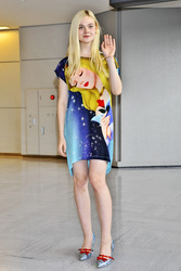 Elle Fanning arrives in Japan
