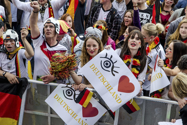 WM-Fanmeile beim Spiel Deutschland gegen USA, Berlin