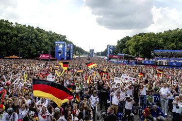 WM-Fanmeile beim Spiel Deutschland gegen USA, Berlin