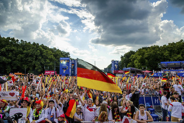 WM-Fanmeile beim Spiel Deutschland gegen USA, Berlin
