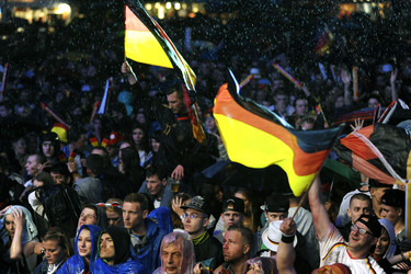 WM-Fanmeile beim Spiel Deutschland gegen Algerien, Berlin