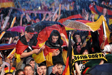 WM-Fanmeile beim Spiel Deutschland gegen Algerien, Berlin