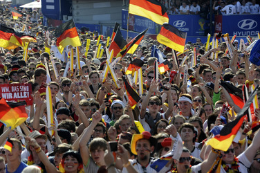 WM-Fanmeile beim Spiel Deutschland gegen Frankreich, Berlin
