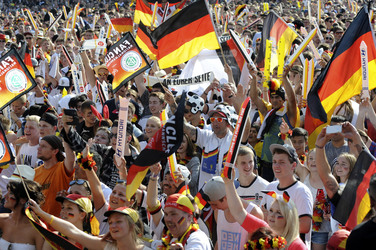 WM-Fanmeile beim Spiel Deutschland gegen Frankreich, Berlin