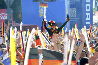 WM-Fanmeile beim Spiel Deutschland gegen Frankreich, Berlin
