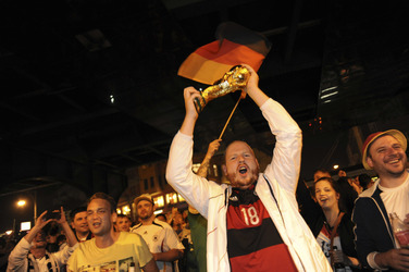 Fanfeier nach Halbfinalsieg der deutschen WM-Mannschaft, Berlin