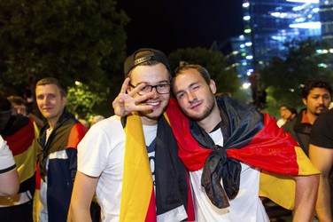 Autocorso nach dem Sieg im Finalspiel Deutschland gegen Argentinien, Berlin