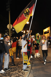 Autocorso nach dem Sieg im Finalspiel Deutschland gegen Argentinien, Berlin