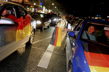Autocorso nach dem Sieg im Finalspiel Deutschland gegen Argentinien, Berlin