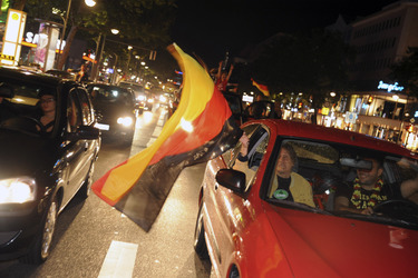 Autocorso nach dem Sieg im Finalspiel Deutschland gegen Argentinien, Berlin