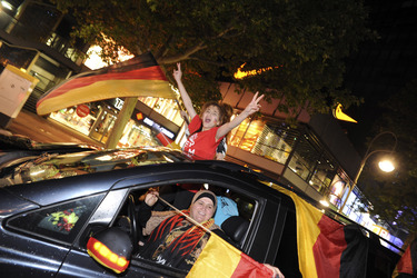 Autocorso nach dem Sieg im Finalspiel Deutschland gegen Argentinien, Berlin