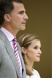 Spanish Royals Receive 'Ruta Quetzal BBVA 2014' Youth Group, Madrid
