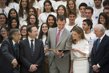 Spanish Royals Receive 'Ruta Quetzal BBVA 2014' Youth Group, Madrid