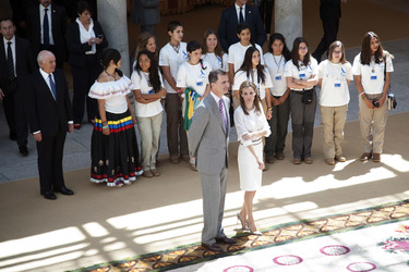 Spanish Royals Receive 'Ruta Quetzal BBVA 2014' Youth Group, Madrid