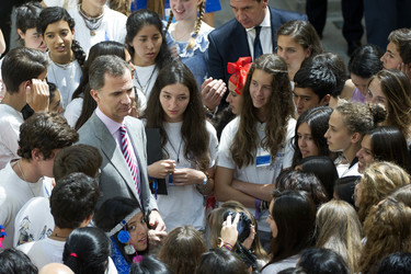 Spanish Royals Receive 'Ruta Quetzal BBVA 2014' Youth Group, Madrid