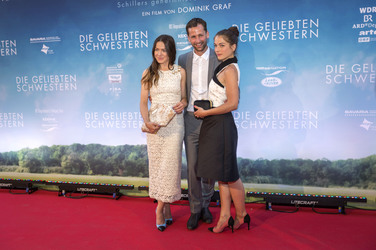 'Die geliebten Schwestern' Premiere, Weimar