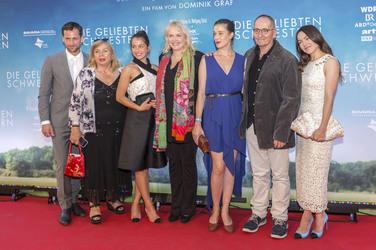 'Die geliebten Schwestern' Premiere, Weimar