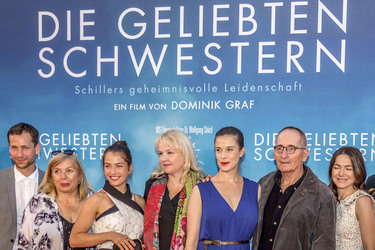 'Die geliebten Schwestern' Premiere, Weimar