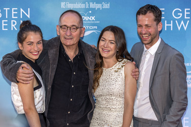 'Die geliebten Schwestern' Premiere, Weimar