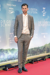 'Die geliebten Schwestern' Premiere, Weimar