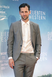 'Die geliebten Schwestern' Premiere, Weimar