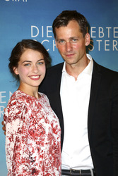 'Die geliebten Schwestern' Premiere, Essen