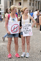 Protest für die Abschaffung der Pferdekutschen in Berlin
