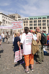 Protest der in der DDR Zwangsadoptierten, Berlin