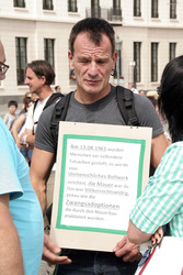 Protest der in der DDR Zwangsadoptierten, Berlin