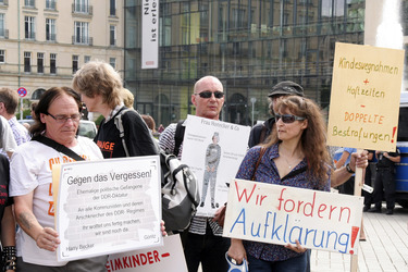 Protest der in der DDR Zwangsadoptierten, Berlin
