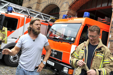 Henning Baum zu Besuch auf der Feuerwache 1300 , Berlin