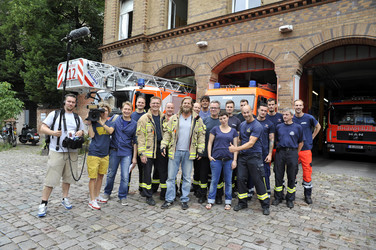 Henning Baum zu Besuch auf der Feuerwache 1300 , Berlin