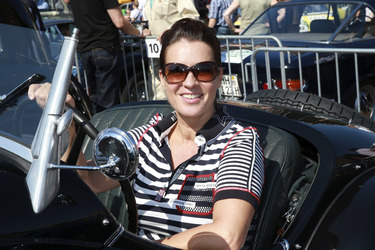 Start der 7. Hamburg-Berlin-Klassik Oldie-Rallye, Hamburg