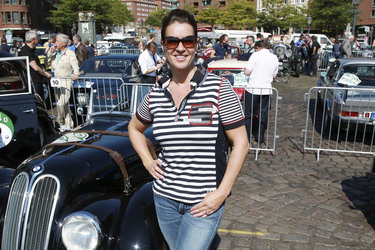 Start der 7. Hamburg-Berlin-Klassik Oldie-Rallye, Hamburg