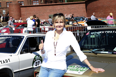 Start der 7. Hamburg-Berlin-Klassik Oldie-Rallye, Hamburg