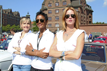 Start der 7. Hamburg-Berlin-Klassik Oldie-Rallye, Hamburg
