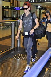Kristen Stewart Leaves Japan